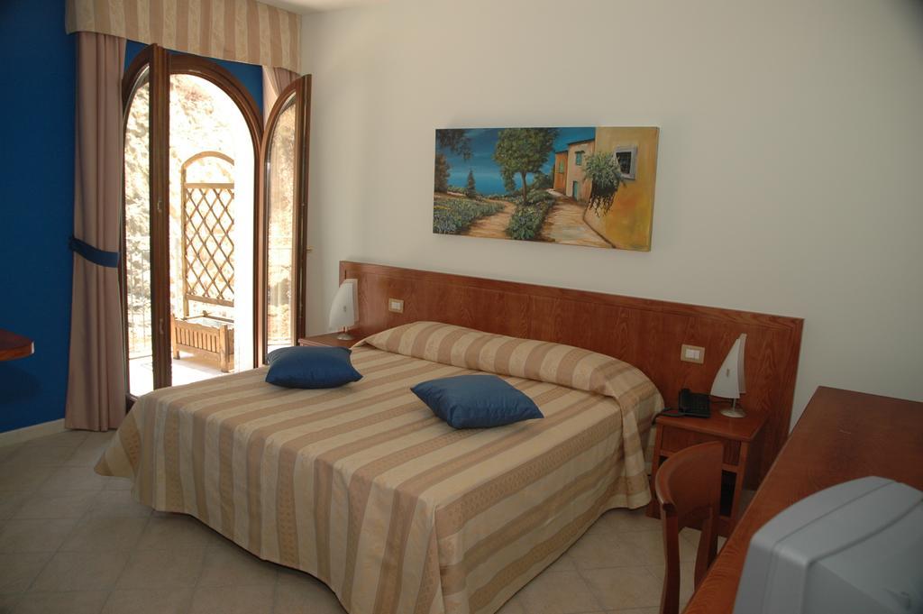 Agriturismo L'Arca Di Anna Brambilla Belvedere Marittimo Cameră foto